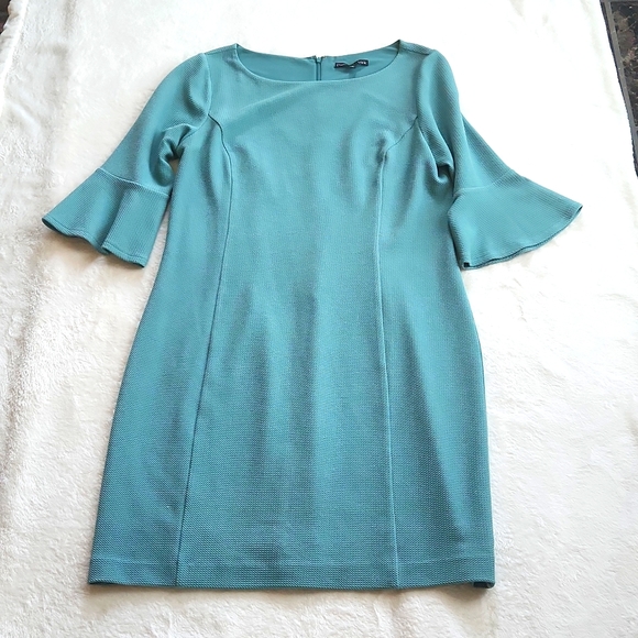 Preston & York Dresses & Skirts - Preston & York Flutter Sleeze Dress Sz 18